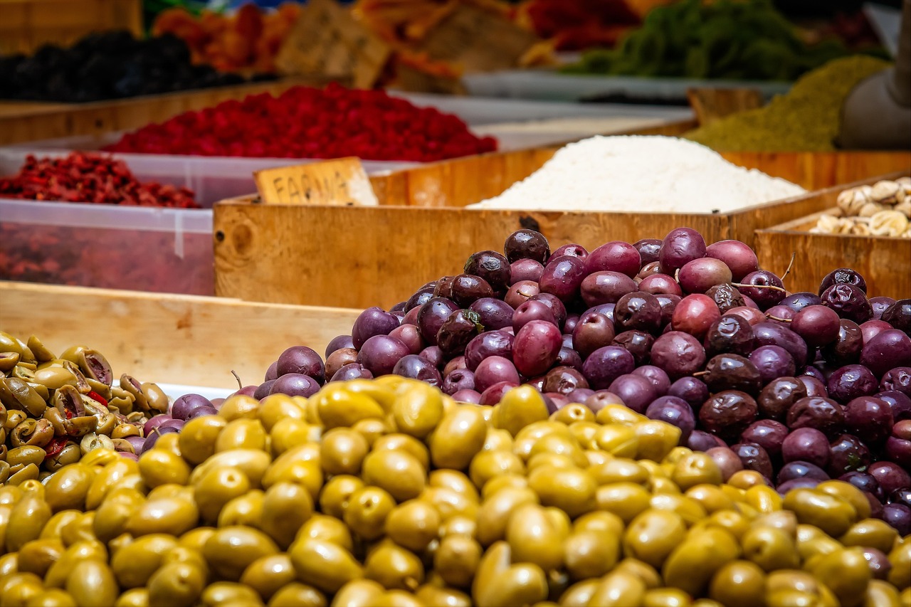 découvrez les marchés alimentaires : une expérience sensorielle unique où la fraîcheur des produits locaux se mêle à une ambiance conviviale. explorez les saveurs authentiques, rencontrez des producteurs passionnés et profitez de délices culinaires tout en soutenant l'économie locale.