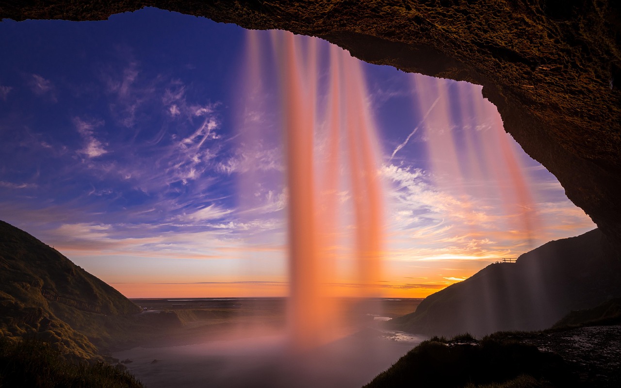 découvrez les expériences uniques à vivre en islande : nature sauvage, aurores boréales, sources chaudes, volcans et paysages à couper le souffle. préparez votre aventure inoubliable au pays de la glace et du feu.
