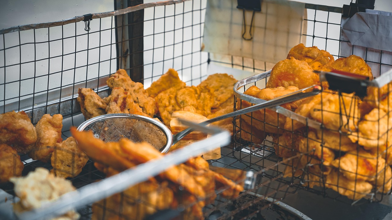 découvrez l'univers de la street food : des saveurs authentiques, des plats gourmands à emporter et des recettes du monde entier à déguster sur le pouce !